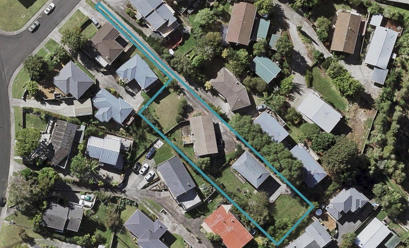 2/5 Erica Road, Sunnynook, Auckland - Carousel 1