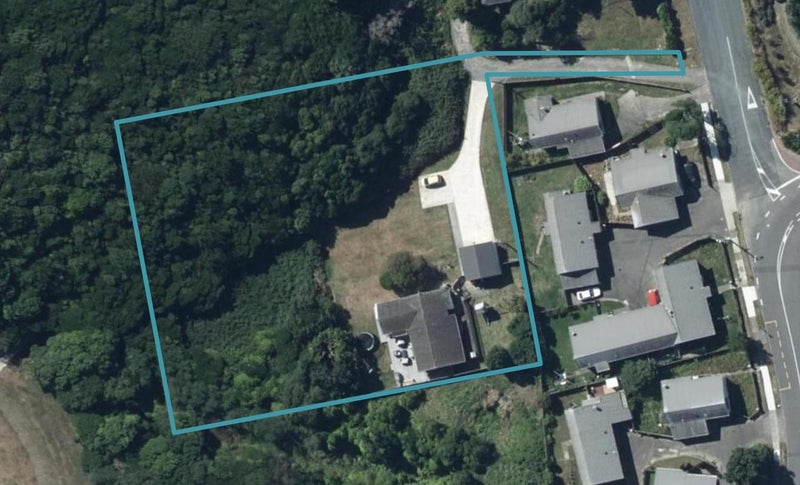 68 Takapuwahia Drive, Takapuwahia, Porirua - Carousel 1