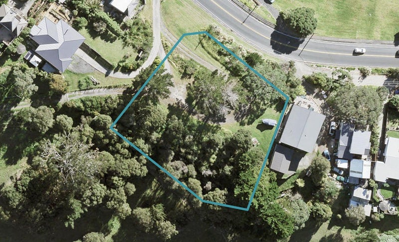 497 Whangaparaoa Road, Stanmore Bay, Whangaparaoa - Carousel 1