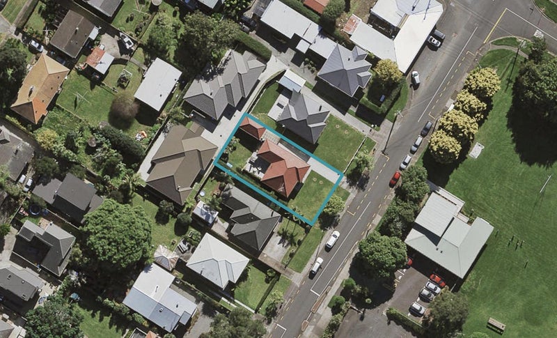 36 Rangipawa Road, One Tree Hill, Auckland - Carousel 1