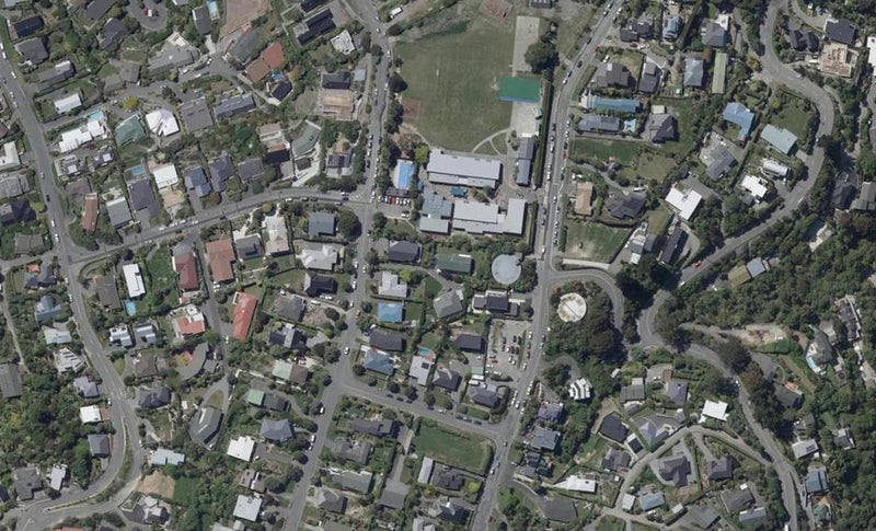 270 Cannon Hill Crescent, Mount Pleasant, Christchurch - Carousel 1