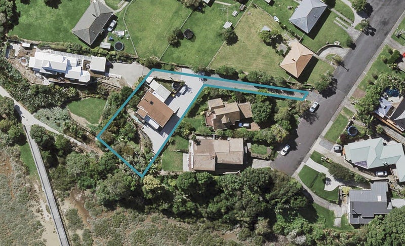 97 Eversleigh Road, Belmont, Auckland - Carousel 1