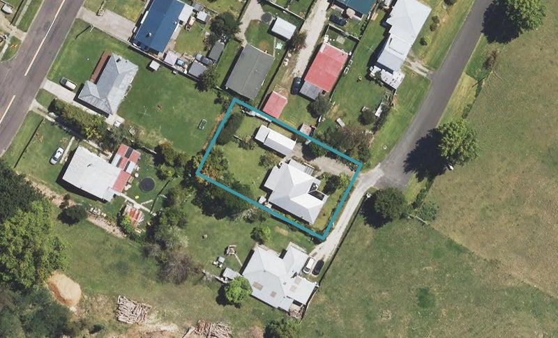 27 Montrose Street, Kaiti, Gisborne - Carousel 1