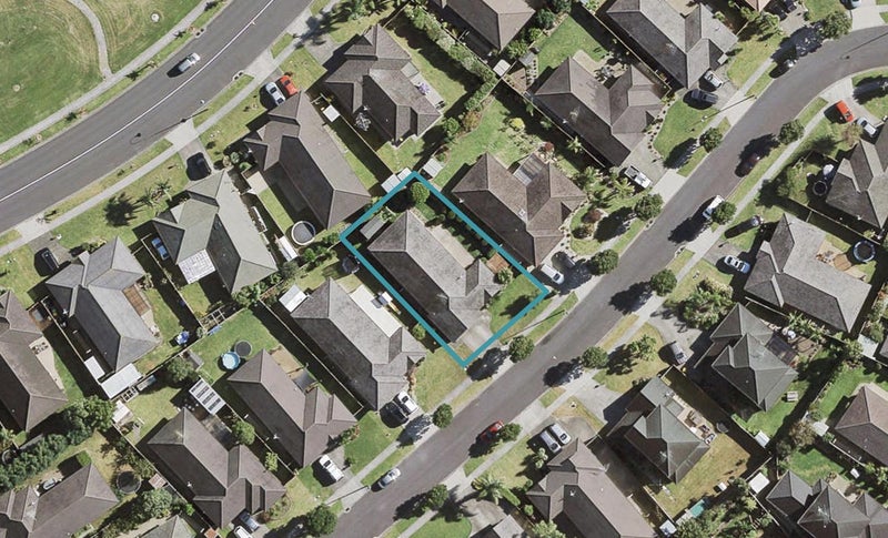 37 Croftview Road, Wattle Downs, Auckland - Carousel 1