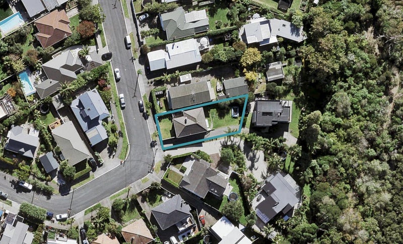 18 Sunny Brae Crescent, Westmere, Auckland - Carousel 1