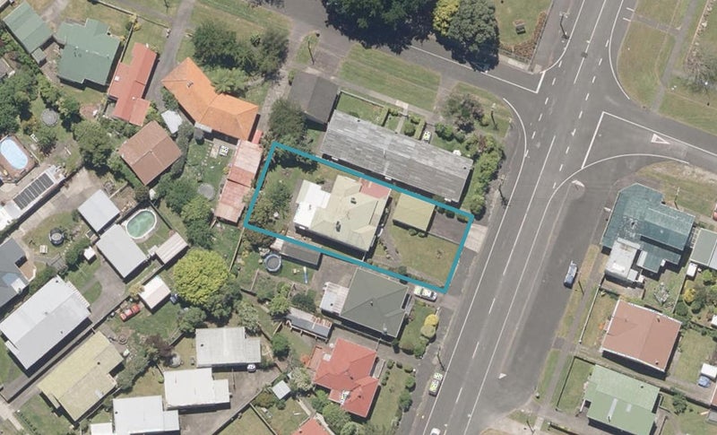 21 Tinirau Street, Whanganui East, Whanganui - Carousel 1