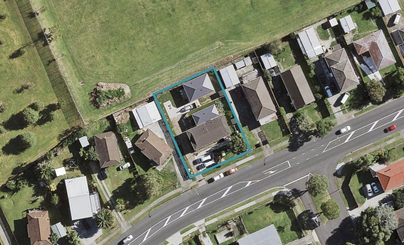 177 Mahia Road, Wattle Downs, Auckland - Carousel 1