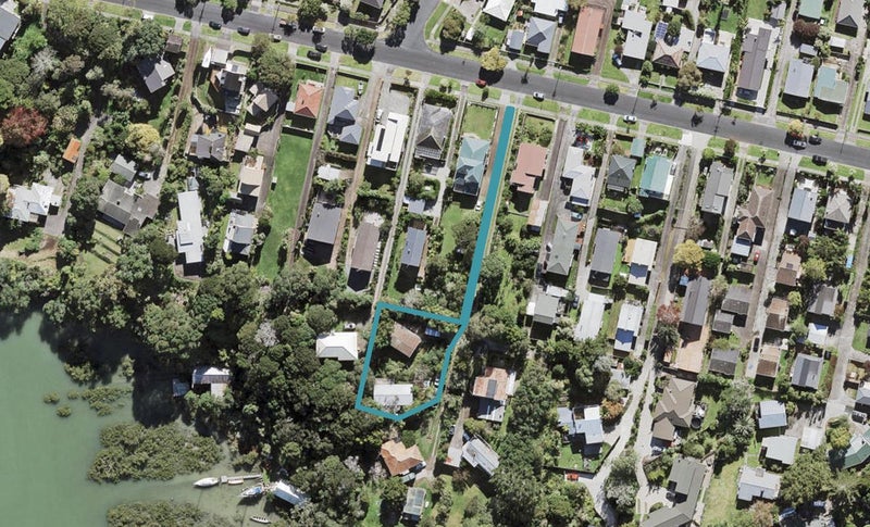 2/49 Beach Haven Road, Beach Haven, Auckland - Carousel 1