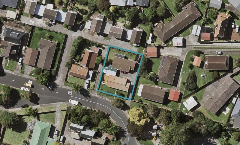 1/110 Celtic Crescent, Ellerslie, Auckland - Carousel 1