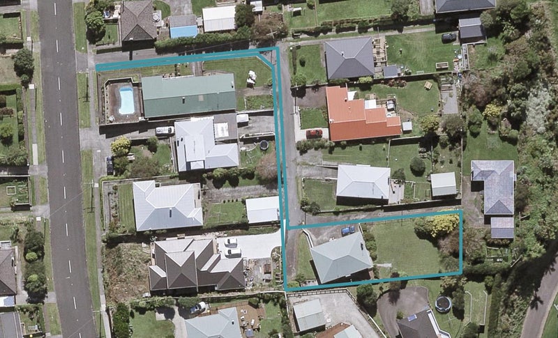 97E Pioneer Road, Moturoa, New Plymouth - Carousel 1