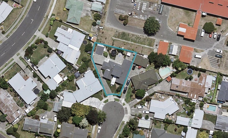 9 Islington Place, Tamatea, Napier - Carousel 1