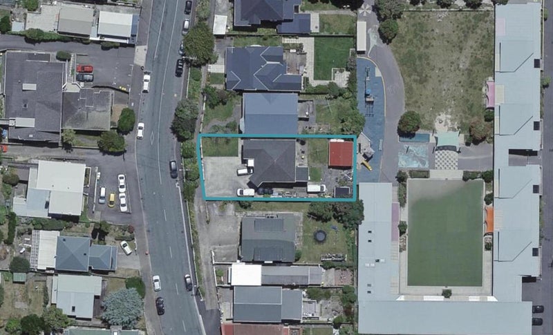 81 Queens Drive, Lyall Bay, Wellington - Carousel 1