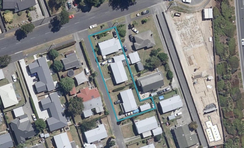 2 Gillett Lane, Enderley, Hamilton - Carousel 1