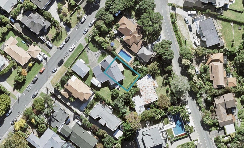 35B Waiake Street, Torbay, Auckland - Carousel 1