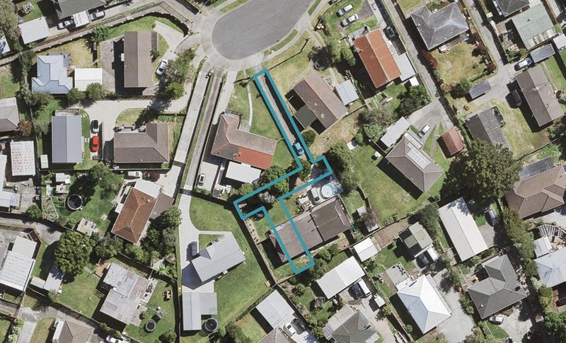 20E Sabot Place, Massey, Auckland - Carousel 1