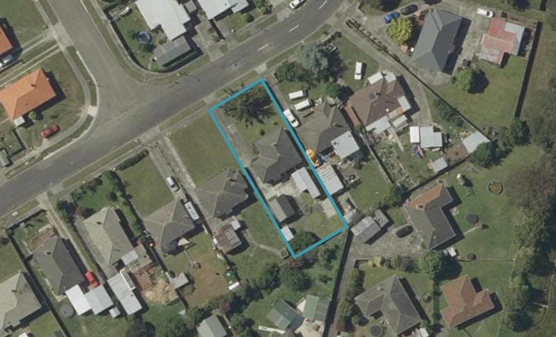87 Clyde Crescent, Roslyn, Palmerston North - Carousel 1