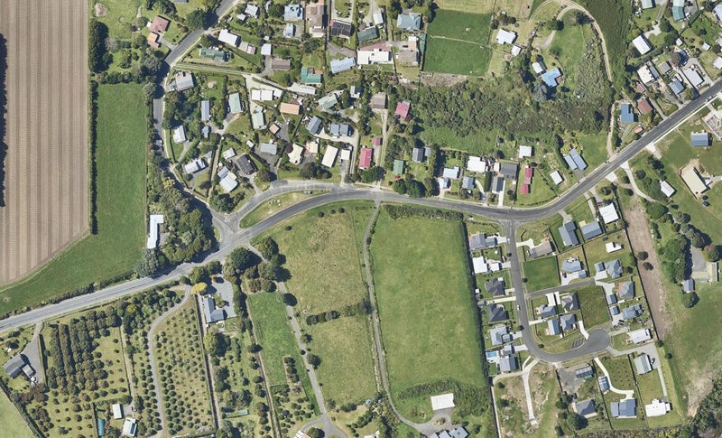 87 Athenree Road, Athenree, Katikati - Carousel 1