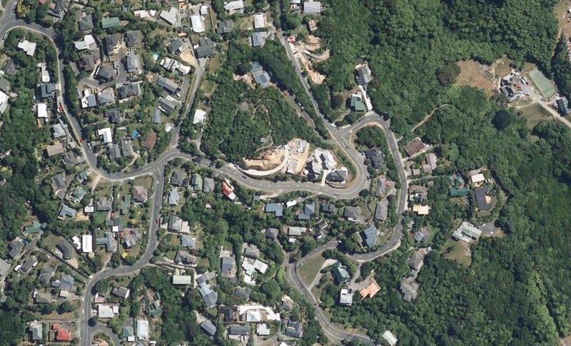 8 Poto Road, Normandale, Lower Hutt - Carousel 1