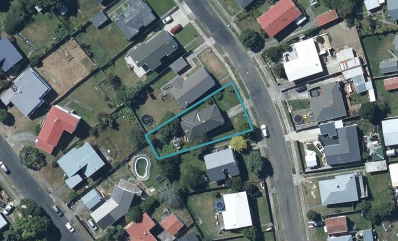7 Stipulate Place, Ascot Park, Porirua - Carousel 1