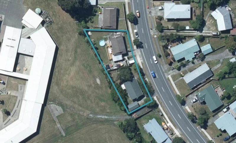 21 Omapere Street, Whitby, Porirua - Carousel 1