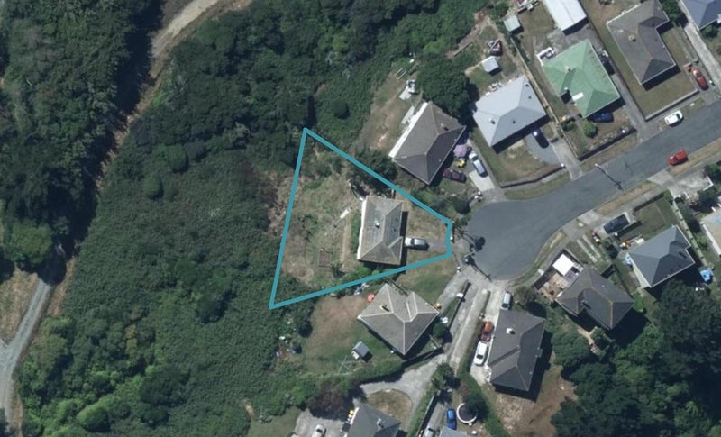 26 Dorset Grove, Cannons Creek, Porirua - Carousel 1