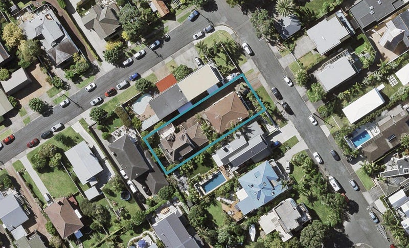 1/8 William Street, Takapuna, Auckland - Carousel 1