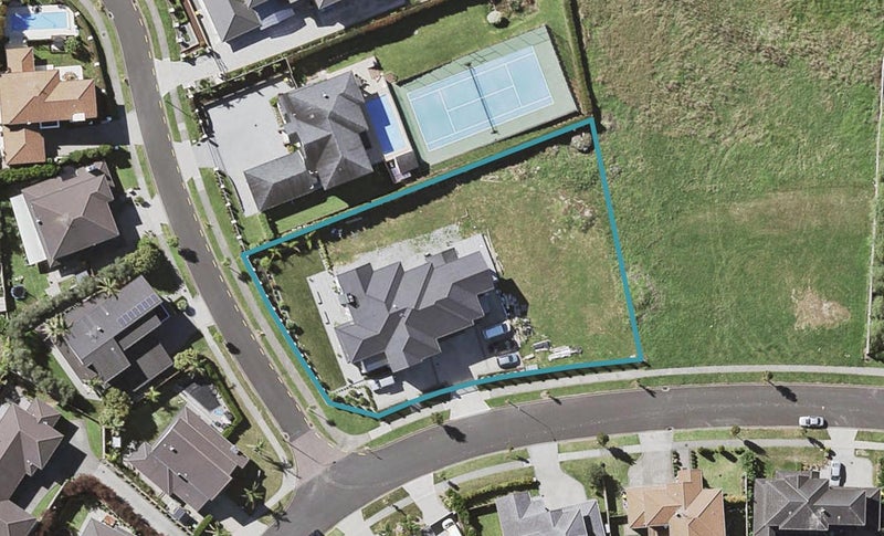 46 Chateau Rise, Flat Bush, Auckland - Carousel 1