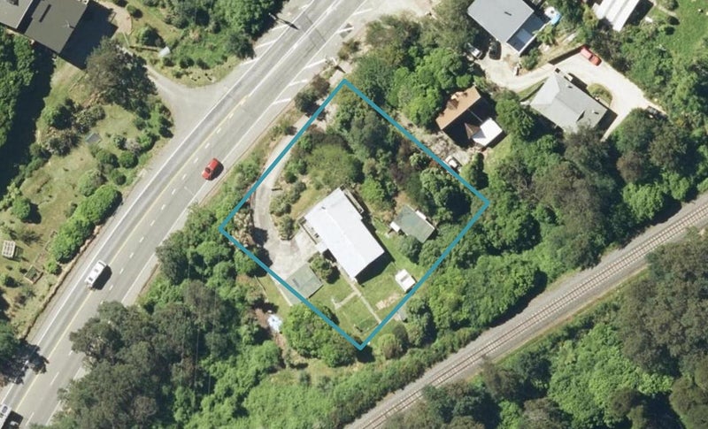 84 Wairau Road, Picton - Carousel 1