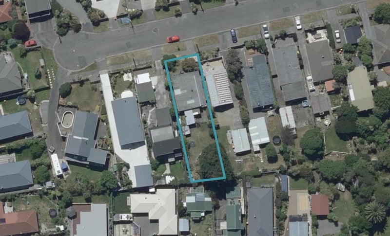 32 Larnach Street, Waimairi Beach, Christchurch - Carousel 1