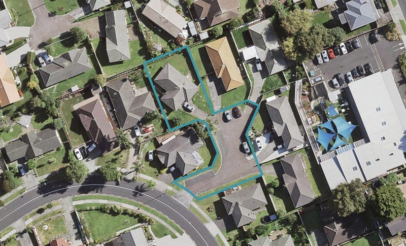 51 Foxlaw Street, Randwick Park, Auckland - Carousel 1