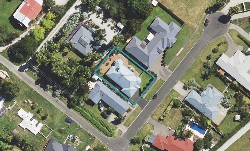 4 Kingfisher Drive, Whataupoko, Gisborne - Carousel 1