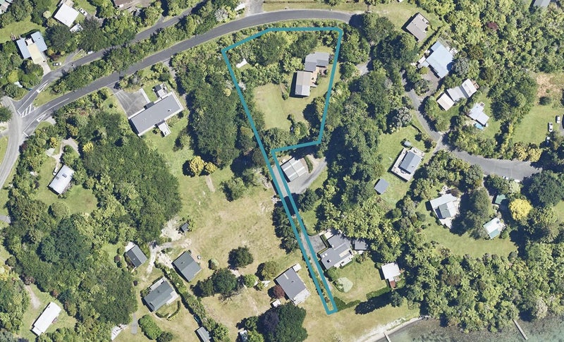 9 Ronald Road, Lake Tarawera, Rotorua - Carousel 1