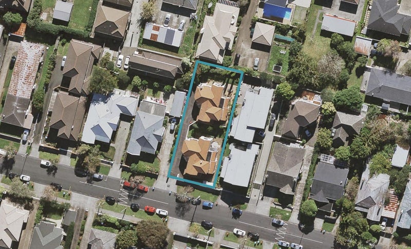 2/17 Queen Mary Avenue, Epsom, Auckland - Carousel 1