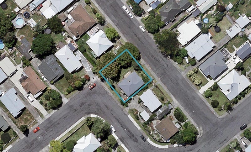 704 Rodney Street, Saint Leonards, Hastings - Carousel 1