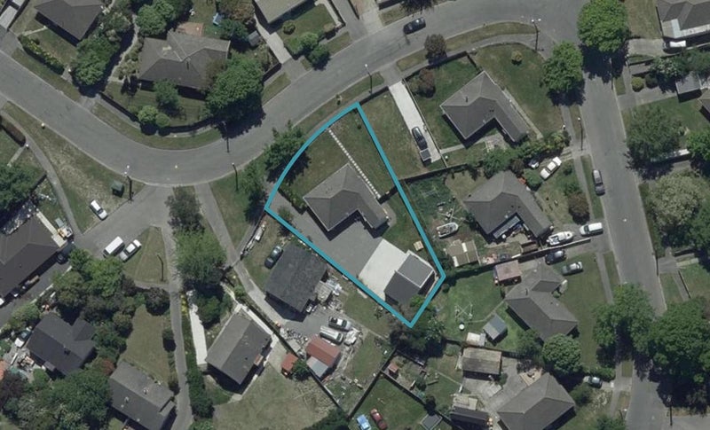 5 Earnslaw Crescent, Bryndwr, Christchurch - Carousel 1