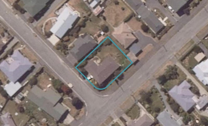 2 Dove Place, Holmes Hill, Oamaru - Carousel 1
