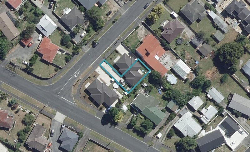 2A Greta Street, Glenview, Hamilton - Carousel 1