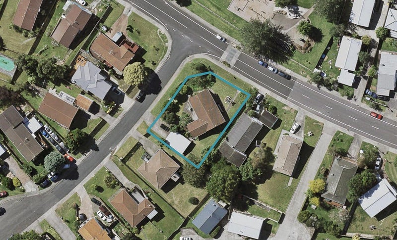 2 Tesla Place, Totara Vale, Auckland - Carousel 1