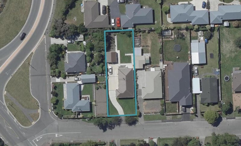4 Laing Crescent, Heathcote Valley, Christchurch - Carousel 1