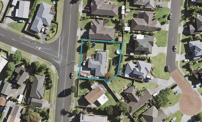 213 Carnoustie Drive, Wattle Downs, Auckland - Carousel 1