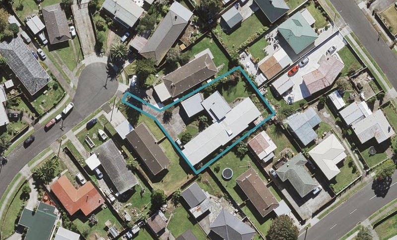 13 Lynette Place, Māngere, Auckland - Carousel 1