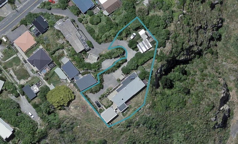 15 Hungerford Road, Lyall Bay, Wellington - Carousel 1