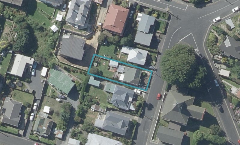 6 Whitby Street, Mornington, Dunedin - Carousel 1
