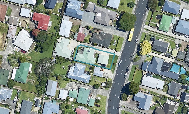 42A Queen Road, Bellevue, Tauranga - Carousel 1