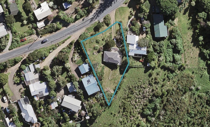 45 Junction Road, Oneroa, Waiheke Island - Carousel 1