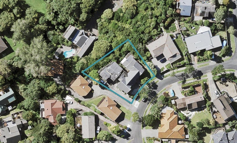 3/5 Aries Place, Shelly Park, Auckland - Carousel 1
