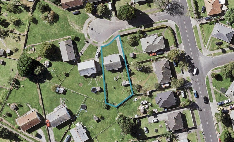 4 Colegrave Place, Glen Innes, Auckland - Carousel 1
