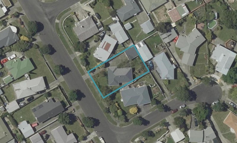 11 Karamea Crescent, Kelvin Grove, Palmerston North - Carousel 1