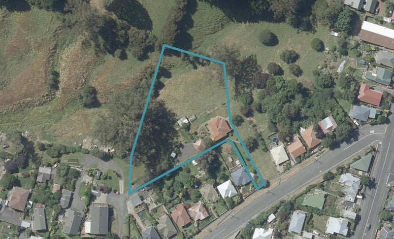 18 Barr Street, Kenmure, Dunedin - Carousel 1