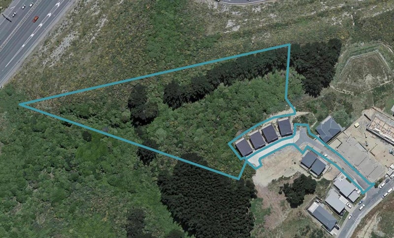 15 Spitfire Place, Newlands, Wellington - Carousel 1